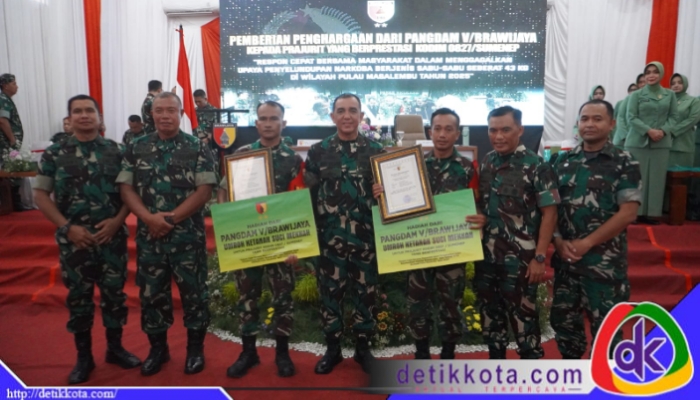 Kegiatan kunjungan kerja Pangdam V/Brawijaya di Kodim 0827/Sumenep dalam pemberian penghargaan dan juga diisi dengan pengarahan kepada seluruh prajurit sebagai bentuk perhatian pimpinan terhadap kondisi dan kesiapan operasional di wilayah teritorial.