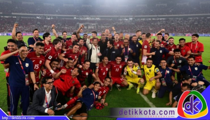 Presiden Prabowo Subianto menyaksikan pertandingan Kualifikasi Piala Dunia 2026 antara Indonesia dan China di Stadion Utama Gelora Bung Karno, Jakarta, pada Kamis, 5 Juni 2025 Foto: (BPMI Setpres/Muchlis Jr)