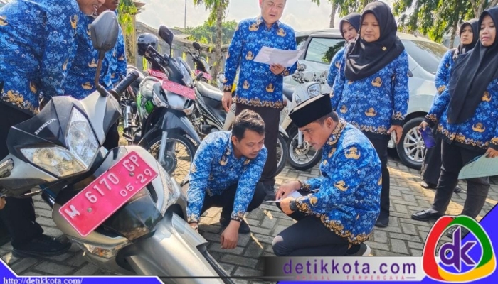Bupati Bangkalan, Lukman Hakim, melakukan pengecekan langsung terhadap kondisi aset milik daerah.