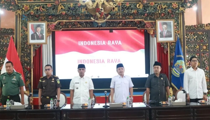 Bupati Bangkalan Lukman Hakim dalam kegiatan Pembinaan dan Peningkatan Kapasitas Aparatur Pemerintah Desa yang digelar pada Rabu (18/06/2025).