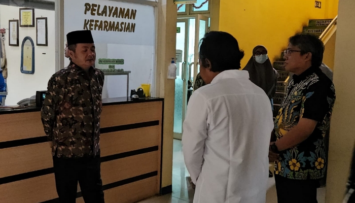 Wakil Bupati Bangkalan Fauzan Ja'far melakukan inspeksi mendadak (Sidak) ke Puskesmas Kwanyar pada Jumat (20/06/2025).