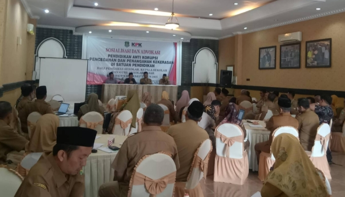 Sosialisasi dan advokasi pendidikan antikorupsi, pencegahan dan penanganan kekerasan di satuan pendidikan bagi pengawas sekolah, kepala sekolah dan guru Sekolah Dasar (SD).