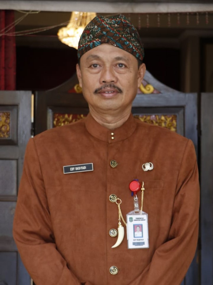 Sekretaris Daerah
Ir. Edy Rasyadi, M.Si  