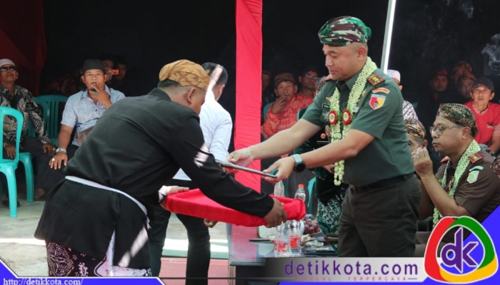 Pelestarian Budaya: Kodim 0827 Dukung Haul dan Jamasan Keris di Sumenep.