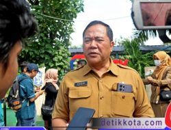 Pemkot Surabaya Rutin Bersihkan Sungai Pegirian, Warga Diminta Tidak Buang Sampah Sembarangan