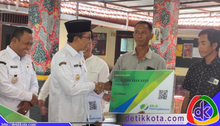 Kegiatan peluncuran turut dihadiri Bupati Pamekasan KH. Kholilurrahman, Wakil Bupati H. Sukriyanto, serta Kepala BPJS Ketenagakerjaan Pamekasan, Anita Ardhiana.