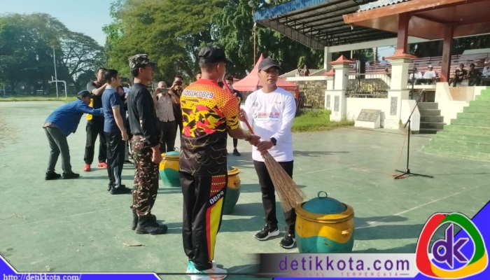 Program ini diresmikan dalam kegiatan Apel Pagi yang dipimpin langsung oleh Bupati Bangkalan, Lukman Hakim, serta dihadiri Wakil Bupati, jajaran Forkopimda, ASN, tokoh masyarakat, dan warga setempat.