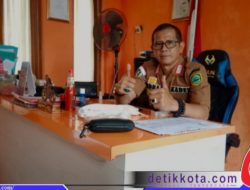 Halte Tugu Nanas Resmi Dibangun, Kades Jalan Cagak Realisasikan Aspirasi Warga