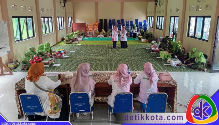 Program ini resmi diluncurkan pada Sabtu (12/7/2025) di halaman STIT Aqidah Usymuni Pandian, ditandai dengan Senam Sehat Bersama ratusan kader Muslimat NU dari berbagai kecamatan.