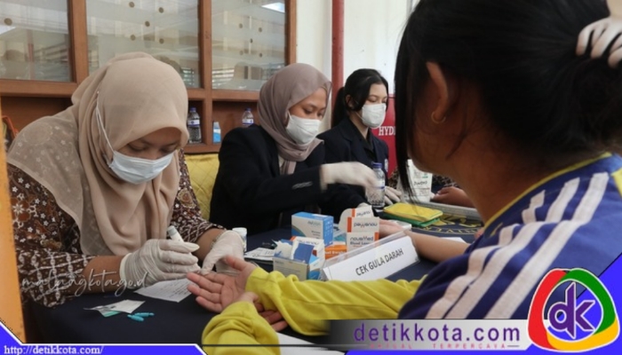 Cek Kesehatan Gratis sebagai rangkaian peringatan HAN 2025 dan Dies Natalis UM.