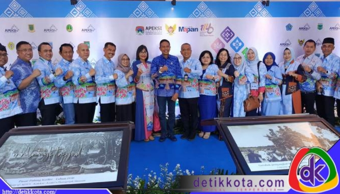 Wali Kota Malang Wahyu Hidayat bersama perwakilan peserta Muskomwil IV Apeksi 2025.