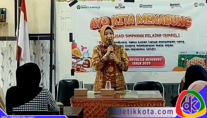 BPRS Bhakti Sumekar menggelar sosialisasi program Simpanan Pelajar (SimPel) di SDN Pajagalan II, Kabupaten Sumenep, Jawa Timur.