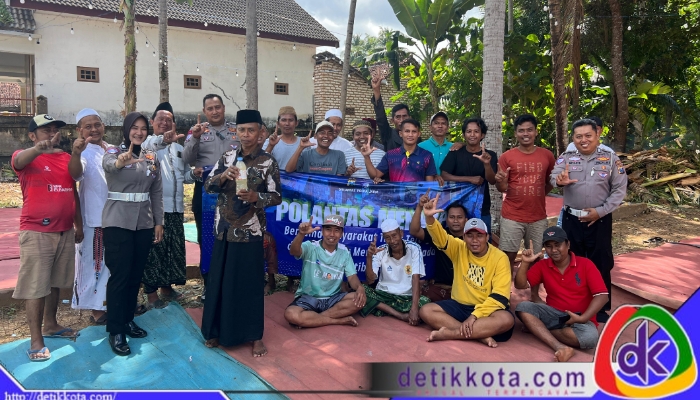 Satuan Lalu Lintas (Satlantas) Polres Sumenep melaksanakan kegiatan preemtif bertajuk Polantas Menyapa di Desa Dasuk, Kecamatan Dasuk, Minggu (20/7/2025) sekitar pukul 13.00 WIB.
