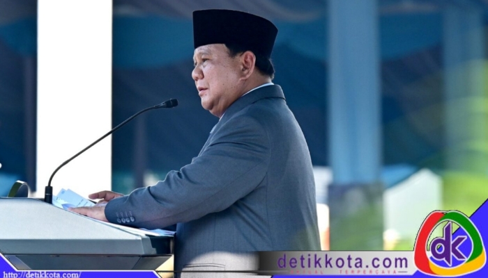 Presiden Prabowo memberikan amanat dalam Upacara Prasetya Perwira TNI-Polri 2025 di Istana Merdeka.