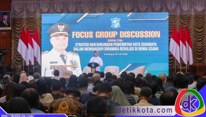 Pemerintah Kota Surabaya melalui Dinas Perindustrian dan Tenaga Kerja (Disperinaker) menggelar Forum Group Discussion (FGD) bertema “Strategi dan Dukungan Pemerintah Kota Surabaya dalam Menghadapi Dinamika Regulasi di Dunia Usaha”, Rabu (23/7/2025).