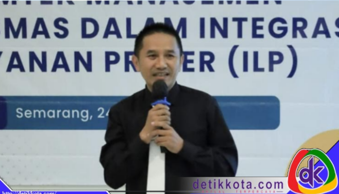Praktisi sunat sekaligus pemilik Praktik Mandiri Keperawatan, H. Nurun Naem.