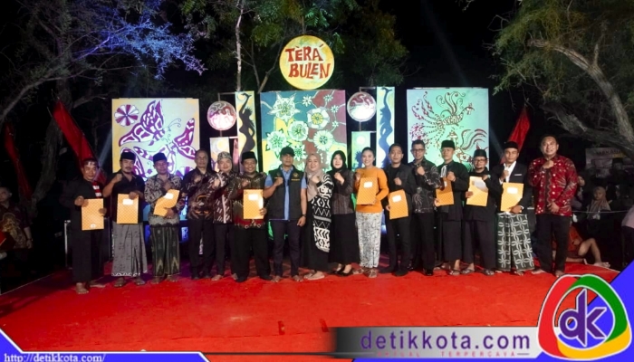 Bupati Bangkalan, Lukman Hakim, hadir langsung membuka acara tersebut.