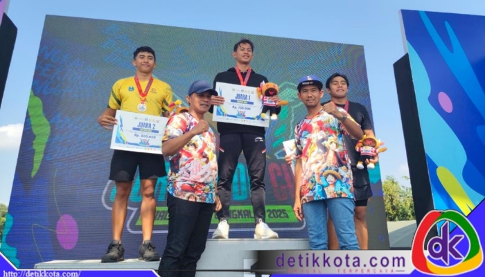 Bupati Bangkalan Lukman Hakim bersama Wakil Bupati Moh. Fauzan Ja’far secara resmi membuka ajang Suramadu Cup Piala Bupati se-Indonesia 2025 yang digelar di Kolam Renang Taman Rekreasi Kota (TRK) Bangkalan, Sabtu (26/7/2025).