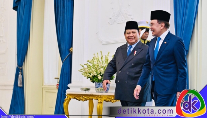 Presiden Prabowo Subianto menyambut kunjungan Perdana Menteri (PM) Malaysia, Dato’ Seri Anwar Ibrahim, di Istana Merdeka, Jakarta, pada Selasa, 29 Juli 2025. Foto: BPMI Setpres/Laily Rachev