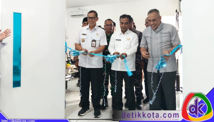 Peresmian dihadiri sejumlah pejabat, antara lain Penasehat Khusus Presiden Bidang Politik, Hukum, dan Keamanan, Jenderal Erwin Charara Rusmana; Bupati Bangkalan Lukman Hakim; Dandim 0829 Letkol Inf. Nanang Fathur Rozi; serta Danlanal Batuporon Letkol Laut (P) Novvan.