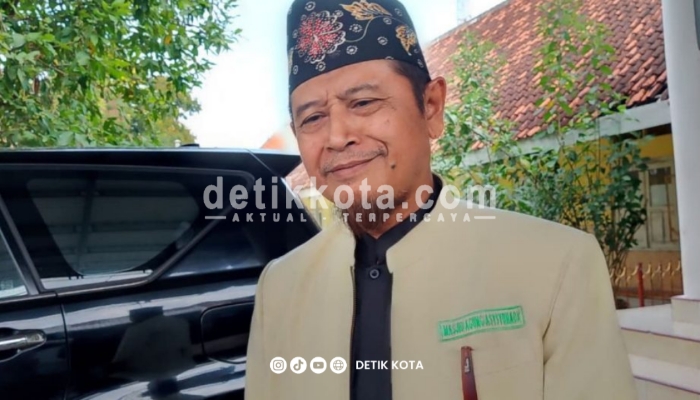 Munapik, Kepala DP3AP2KB Pamekasan.