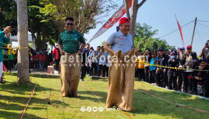 Salah satu yang menarik perhatian adalah keikutsertaan Wakil Bupati (Wabup) Bangkalan, Moh. Fauzan Ja’far, dalam dua jenis lomba, yakni balap karung.