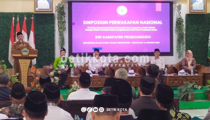 Suasana Simposium Perwakafan Nasional di Aula Universitas Islam Zainul Hasan Genggong Kraksaan, Selasa (12/8/2025).