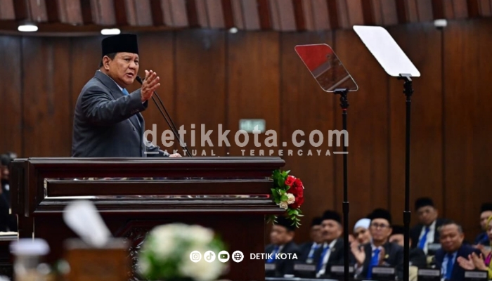 Presiden Prabowo Subianto menyampaikan pidato kenegaraan di Gedung Nusantara MPR/DPR/DPD RI, Jakarta, Jumat (15/08/2025). Foto: BPMI Setpres/Muchlis Jr