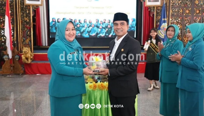 Pelantikan TP PKK Bangkalan / HKG PKK ke-53.