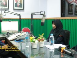Bea Cukai Probolinggo Sosialisasi Gempur Rokok Ilegal Lewat Siaran di Radio Bromo FM