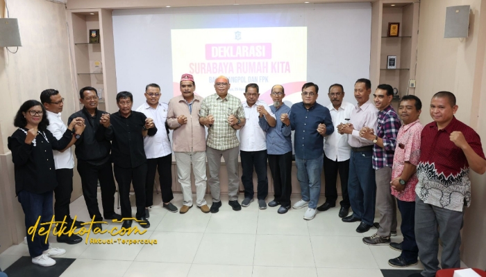 Forum Pembauran Kebangsaan (FPK) Kota Surabaya bersama Pemkot Surabaya mengajak masyarakat menjaga keamanan dan ketertiban lingkungan di tengah maraknya aksi demonstrasi, Minggu (31/8/2025).