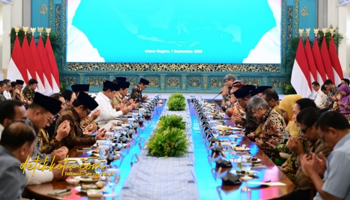 Presiden Prabowo Subianto saat menerima tokoh lintas agama, pimpinan partai, serikat buruh, dan organisasi pemuda di Istana Negara, Jakarta.