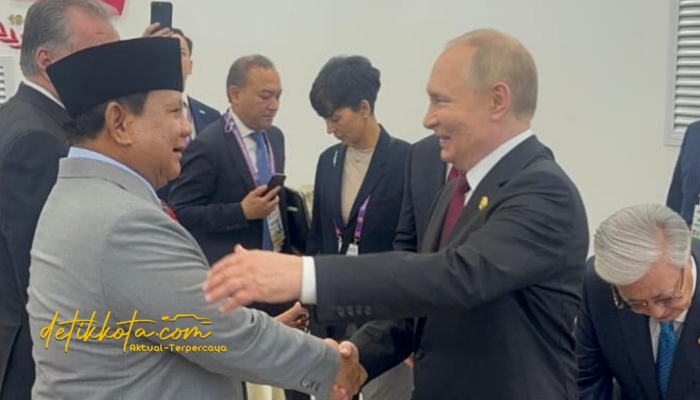 Presiden Republik Indonesia, Prabowo Subianto, mengadakan pertemuan khusus dengan Presiden Federasi Rusia, Vladimir Putin, di sela kunjungan kerjanya menghadiri perayaan 80 Tahun Kemenangan Perang Perlawanan Rakyat Tiongkok di Beijing, Republik Rakyat Tiongkok, pada Rabu, 3 September 2025. Foto: BPMI Setpres/Istimewa