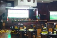 Rapat paripurna DPRD Kabupaten Probolinggo dengan agenda pandangan umum fraksi terhadap tiga Raperda, Senin (15/9/2025).