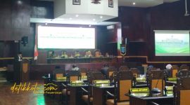 Rapat paripurna DPRD Kabupaten Probolinggo dengan agenda pandangan umum fraksi terhadap tiga Raperda, Senin (15/9/2025).