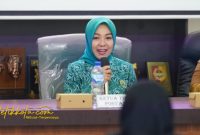 Ketua Tim Pembina Posyandu Kota Probolinggo, dr. Evariani, saat membuka Bimtek Aplikasi Portal Amanah.