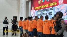 Sebanyak 19 tersangka diamankan, terdiri dari 14 pengedar dan 5 pengguna.