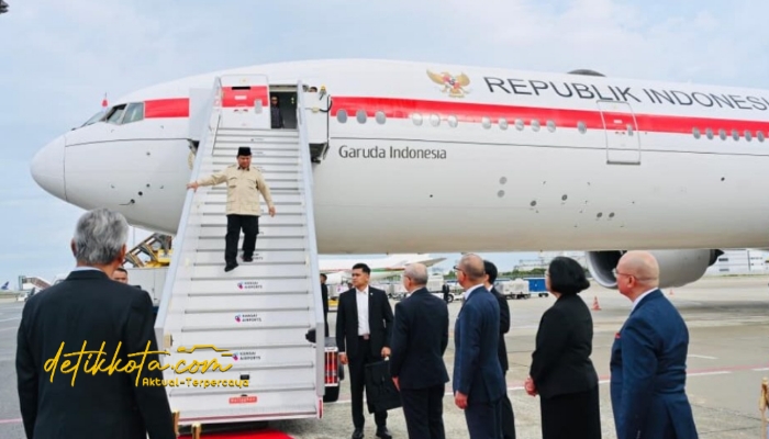 Presiden RI Prabowo Subianto tiba di Bandara Internasional Kansai, Osaka, Jepang, Sabtu (20/09/2025). Foto: BPMI Setpres/Laily Rachev