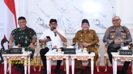 Bupati Sumenep Achmad Fauzi Wongsojudo saat Rapat Koordinasi Optimalisasi Siskamling di Paseban Agung Sultan Abdurahman, Selasa (23/9/2025).