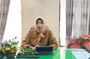 Direktur Utama RSUD dr. H. Moh. Anwar Sumenep, dr. Erliyati, M.Kes, saat di ruang kerjanya.