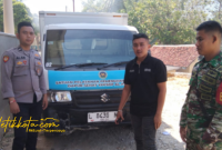 Mobil pengangkut Makanan Bergizi Gratis (MBG) yang terguling di Jalan Raya Dusun Embung Barat Tengah, Desa Bangkes, Kecamatan Kadur, Pamekasan.