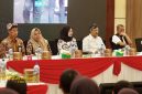 Sejumlah menteri dan pejabat tinggi negara meninjau langsung uji coba program Digitalisasi Bansos di Banyuwangi, Kamis (2/10/2025).