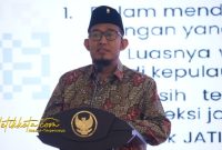 Bupati Sumenep Achmad Fauzi Wongsojudo saat memberikan instruksi percepatan pemulihan pascagempa.