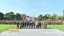 Kepala BNN Provinsi Jawa Timur Brigjen Pol Budi Mulyanto memimpin apel gabungan ASN di Kantor Bupati Sumenep, Senin (6/10/2025).