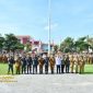 Kepala BNN Provinsi Jawa Timur Brigjen Pol Budi Mulyanto memimpin apel gabungan ASN di Kantor Bupati Sumenep, Senin (6/10/2025).