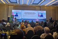 dr. Ramadi Satryo Wicaksono, Sp.PD, ahli penyakit dalam dan ginjal RSUD Bangil, menerima penghargaan Young Investigation Award 2025 di Banjarmasin.