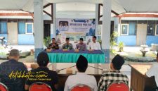 Kepala Dinas PRKP Bangkalan, Moh. Hasan Faisol, memberikan sambutan pada kegiatan sosialisasi PBG dan SLF di Kecamatan Tanah Merah, Kamis (9/10/2025).