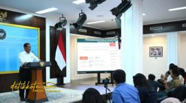 Menteri Pertanian Andi Amran Sulaiman memberikan keterangan pers usai rapat terbatas yang dipimpin Presiden Prabowo Subianto di Istana Merdeka, Jakarta, Kamis (9/10/2025).