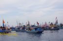 prosesi Larung Sesaji pada tradisi Petik Laut di PPI Mayangan, Sabtu (11/10/2025).