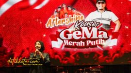 Wakil Bupati Malang Dra. Hj. Lathifah Shohib menghadiri Konser Gema Merah Putih dan Ngaji Kebangsaan bersama Gus Miftah di Lapangan Desa Pandesari, Kecamatan Pujon, Minggu (12/10/2025) malam.